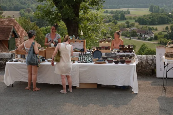 Étal de marché artisanal